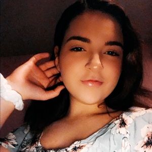 Meet your Posher, Alissa